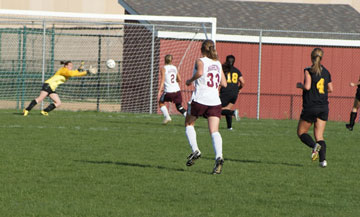 Alexa Torman on the soccer field again